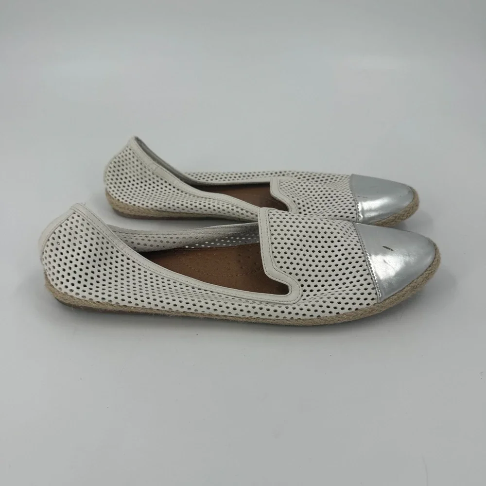 Madden Girl Poppy Espadrille Flats Womens 9M White Perforated Metallic Cap Toe